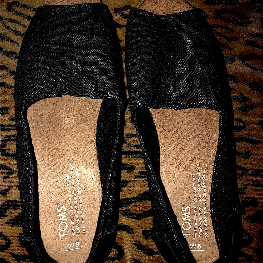 TOMS Sandles size 8 Women’s